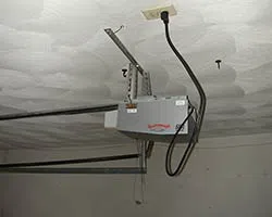 State Garage Doors Lynn, MA 781-443-7100 State Garage Doors Lynn, MA 781-443-7100 - gar-opener-01